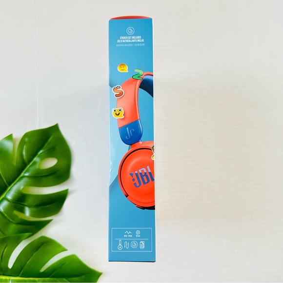 JBL JR 300 Kids Wireless On-Ear Headphones- Red & Blue NEW - Picture 4 of 9